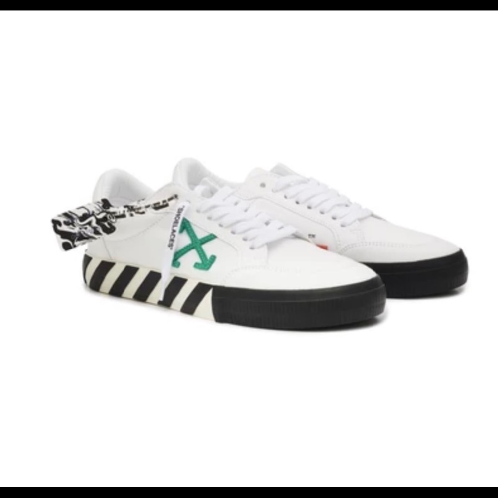 good condition  comes with dust bag no box